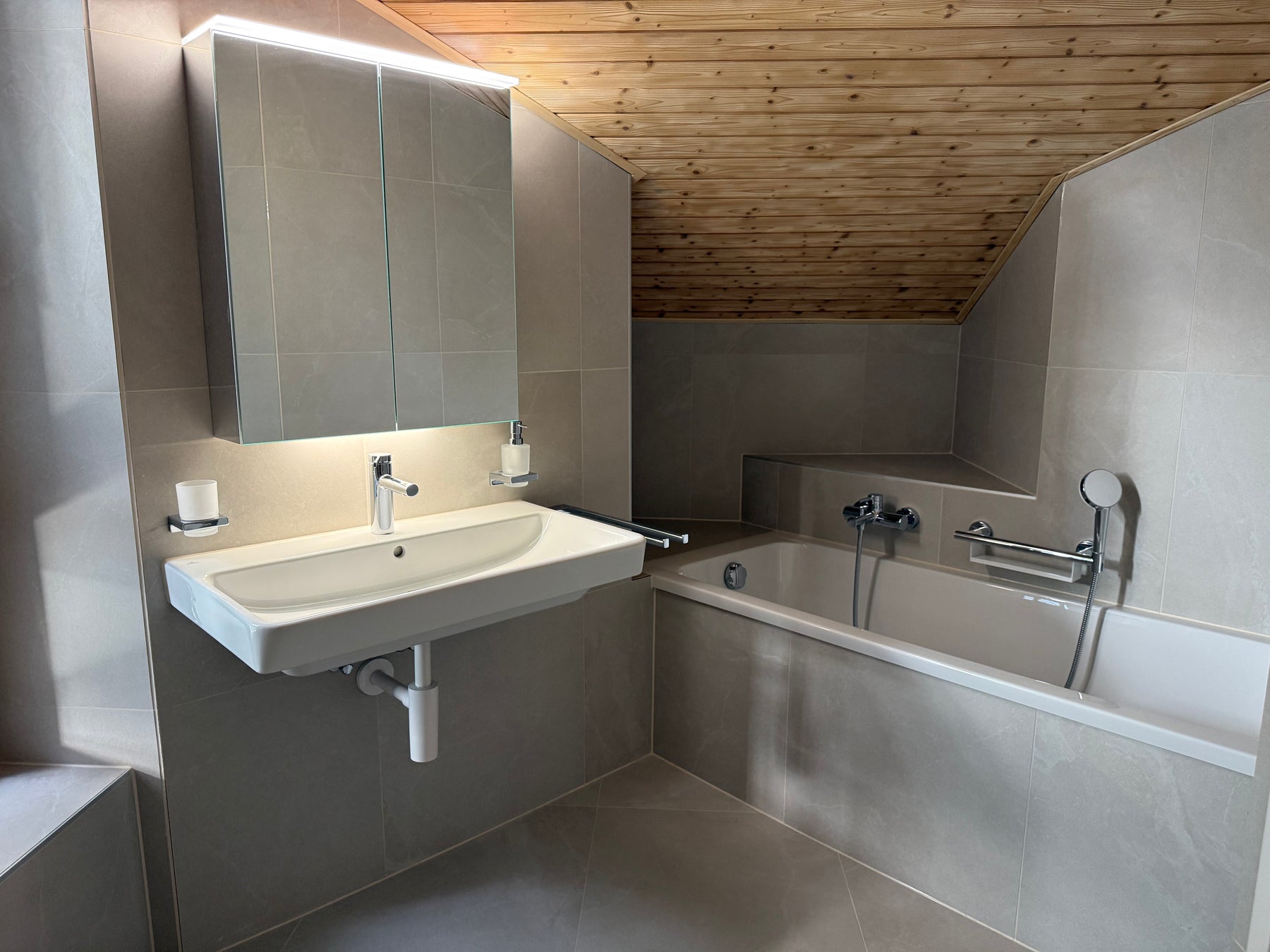 PROJEKT ”LIGNUM” - Komplette Renovierung einer Villa in Vuadens - Eine Realisierung von FABINHA SA - image 10