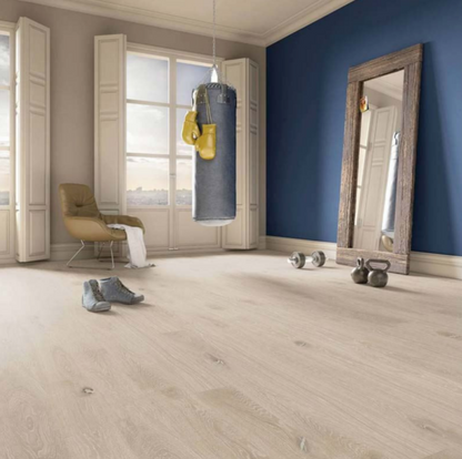 Fabinha-renovation-maison-travaux-avant-apres-construction-fabinhasa-salledebain-luxe-beige-carrelage-douche-moderne-3D-salon-cuisine-salleàmanger-meuble-luxe-moderne-miroir-wc-blanc-céramique-acrylique-baignoire-parquet-chêne-massif