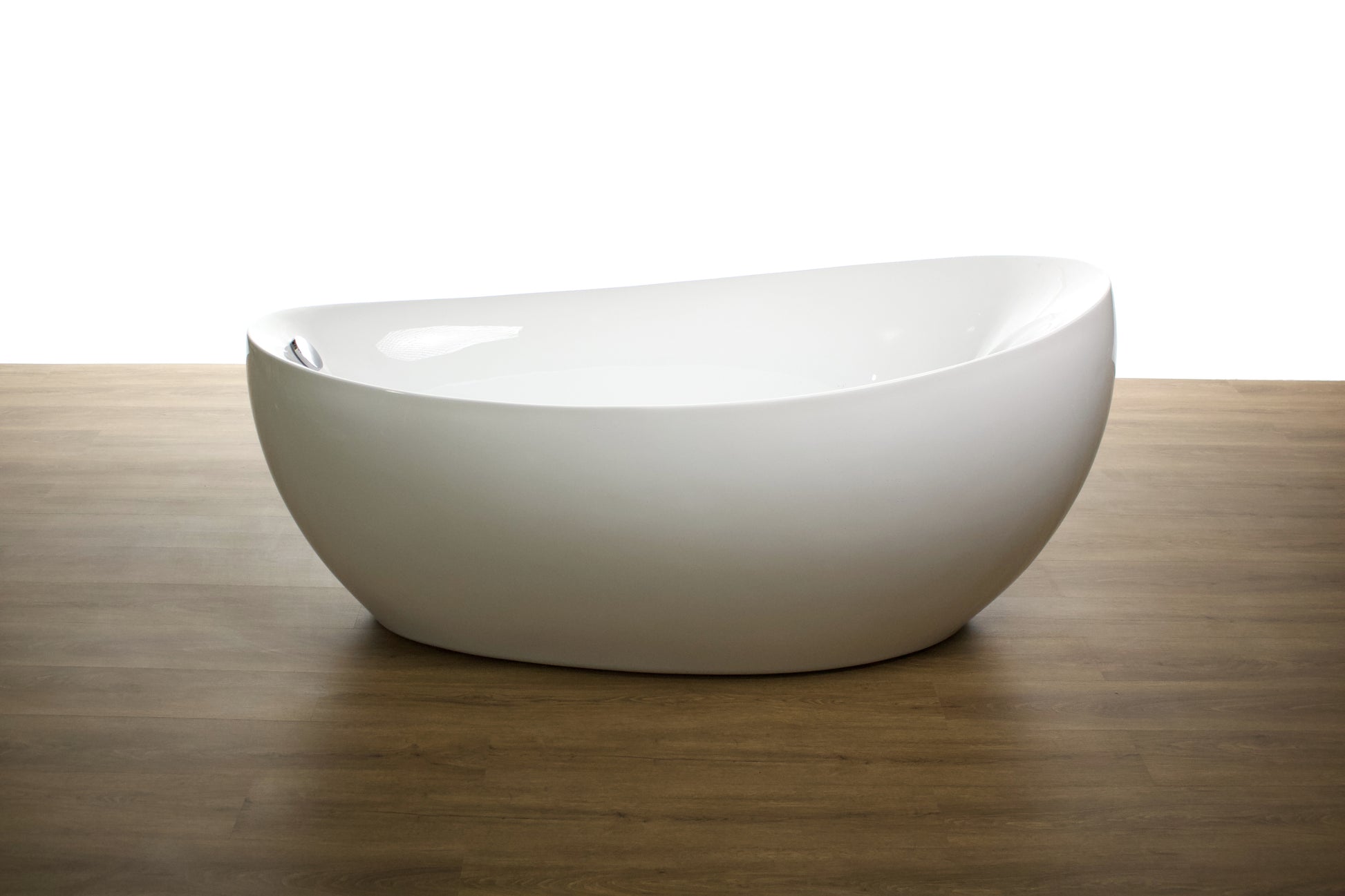 Fabinha-renovation-maison-travaux-avant-apres-construction-fabinhasa-salledebain-luxe-beige-carrelage-douche-moderne-3D-salon-cuisine-salleàmanger-meuble-luxe-moderne-miroir-wc-blanc-céramique-acrylique-baignoire
