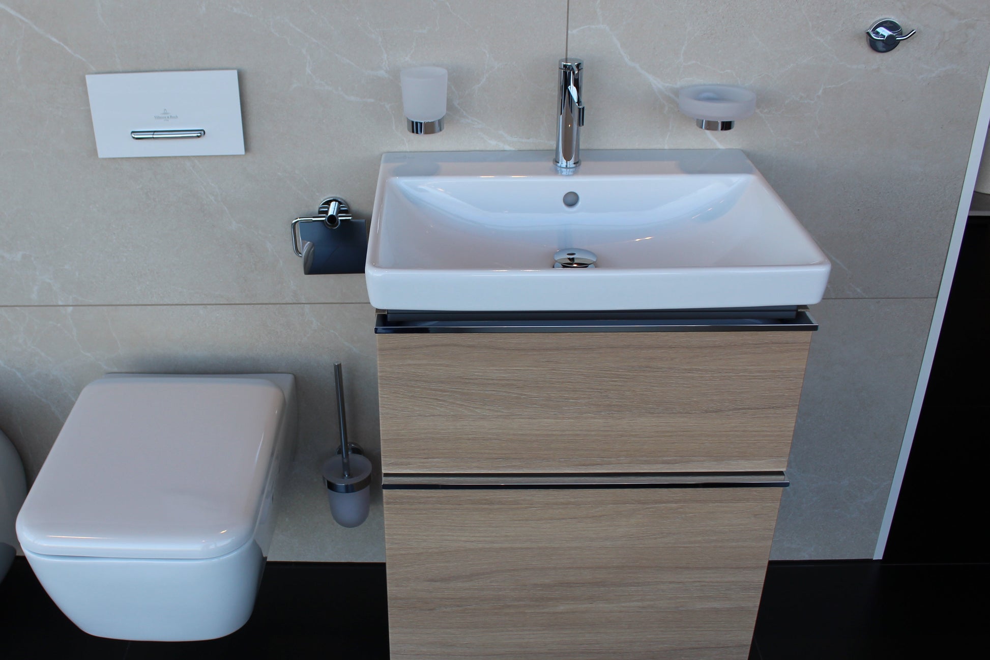 FABINHA SA - rénovation - salle de bain - toilette - wc - cuisine - carrelage