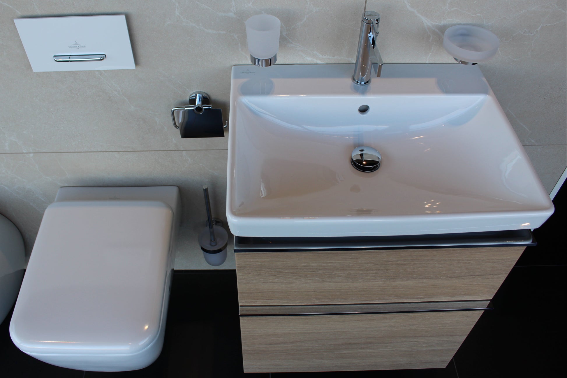 FABINHA SA - rénovation - salle de bain - toilette - wc - cuisine - carrelage