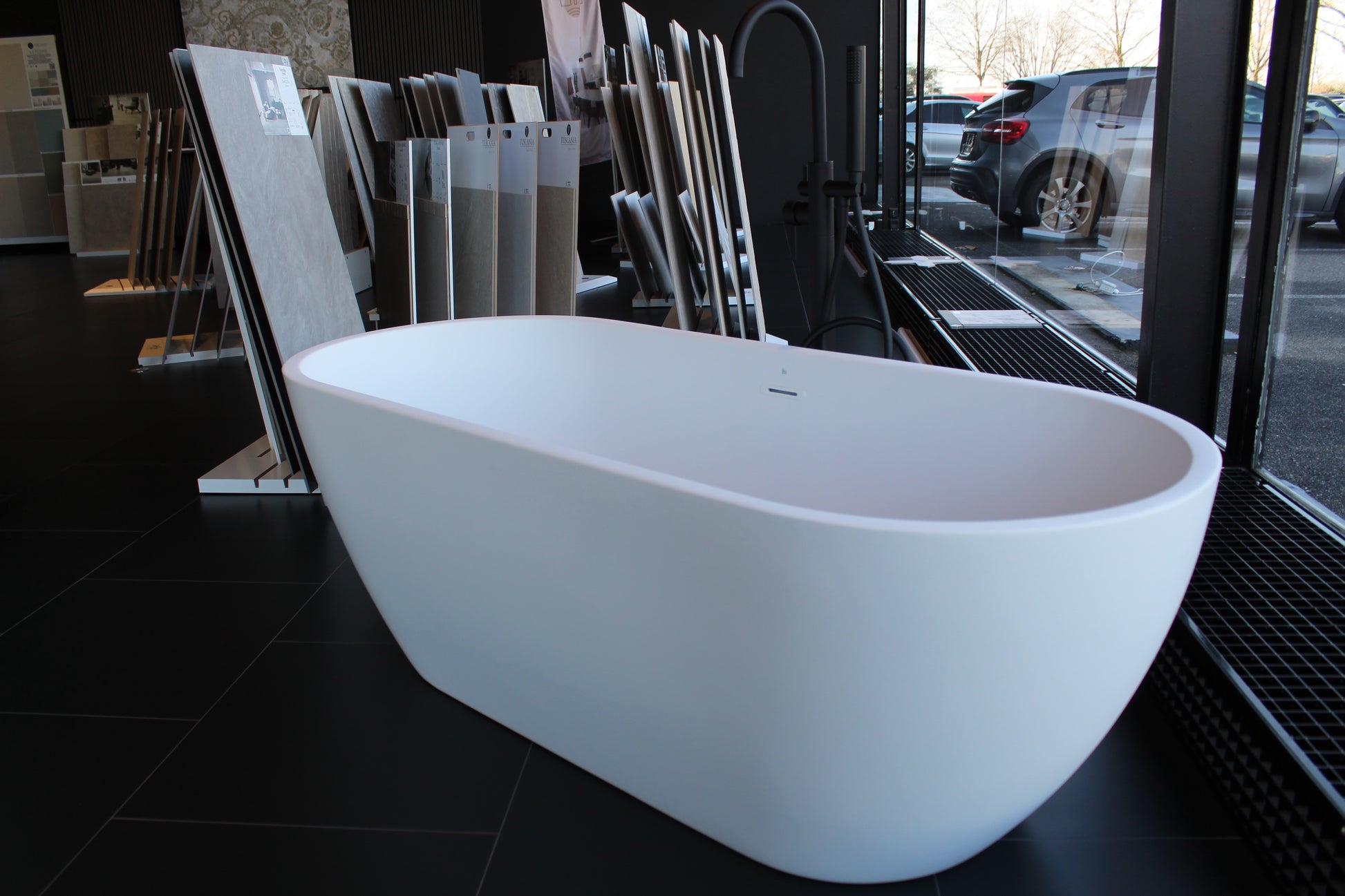 fabinha-fabinhasa-carrelages-renovation-construction-amenagement-cuisine-showroom-couleur