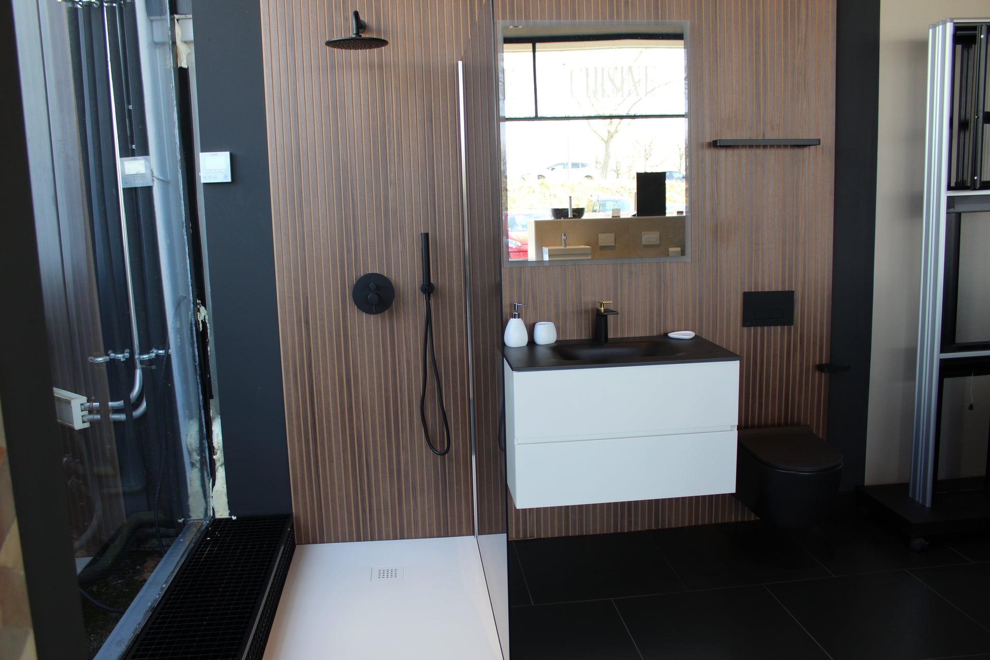 fabinha-fabinhasa-carrelages-renovation-construction-amenagement-cuisine-showroom-couleur