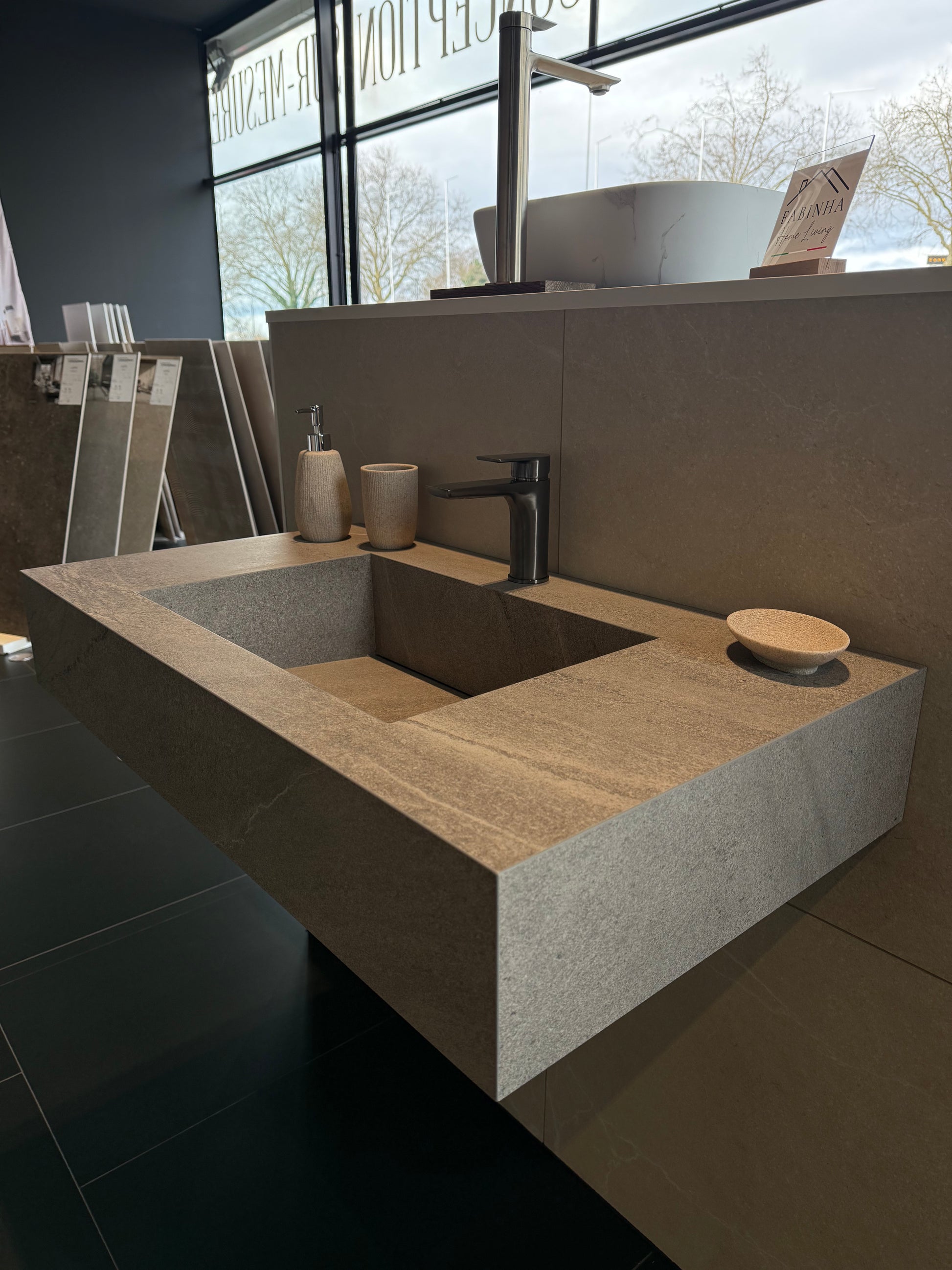 fabinha-fabinhasa-carrelages-renovation-construction-amenagement-cuisine-showroom-couleur